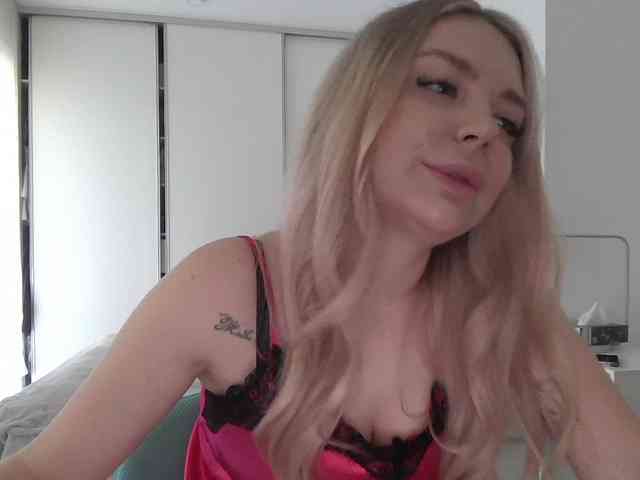pinkpanther8899 webcam