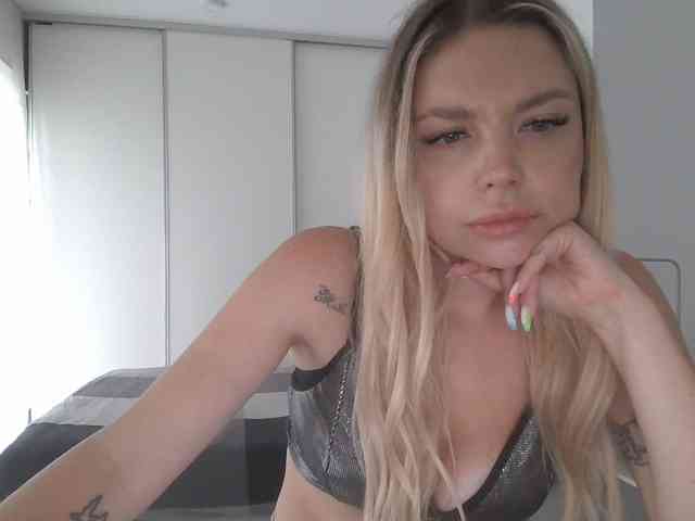 Blondie8853