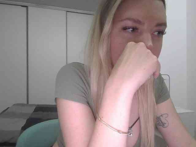 pinkpanther8899 webcam