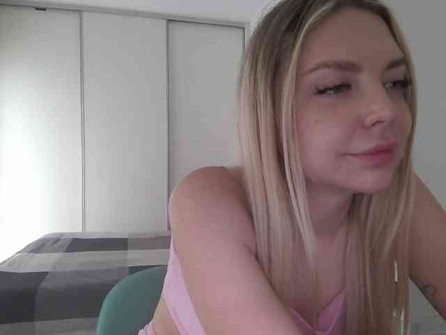 pinkpanther8899 webcam