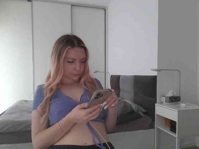 pinkpanther8899 webcam