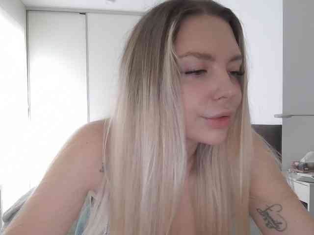 pinkpanther8899 webcam