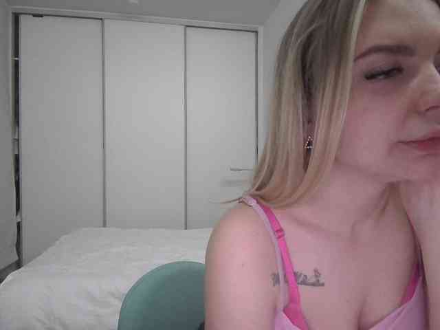pinkpanther8899 webcam