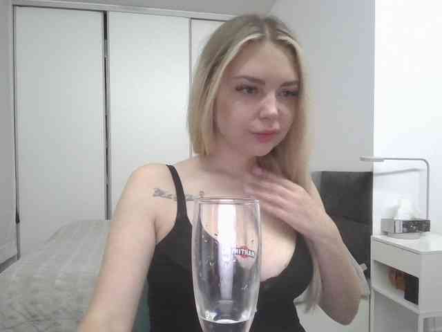 pinkpanther8899 webcam
