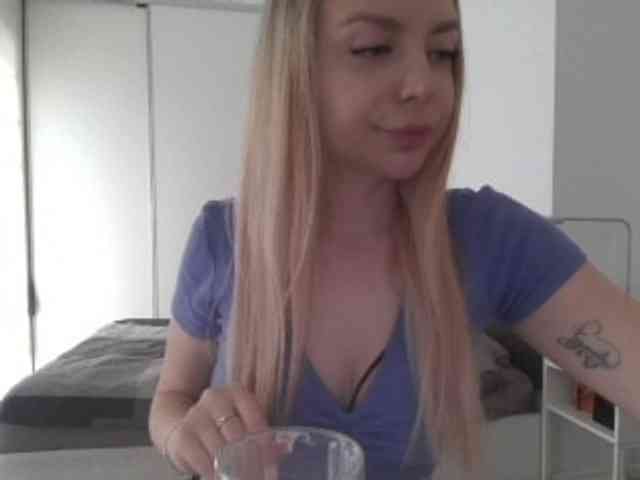 pinkpanther8899 webcam