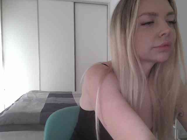 pinkpanther8899 webcam