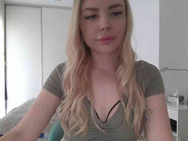pinkpanther8899 webcam