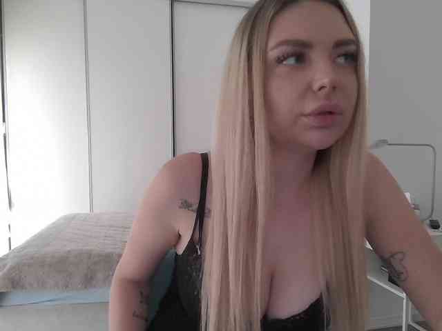 pinkpanther8899 webcam