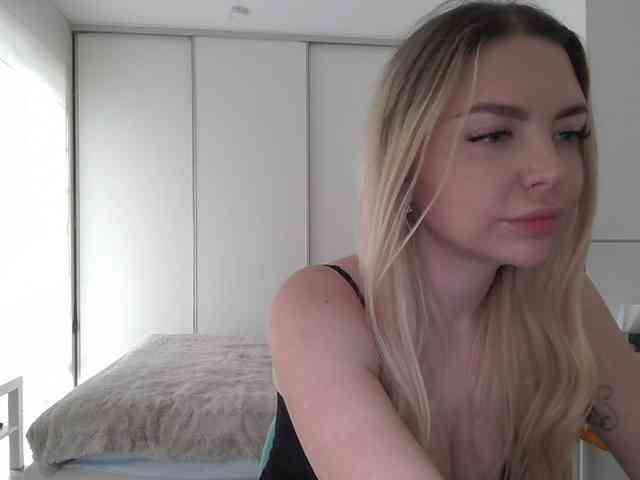 pinkpanther8899 webcam