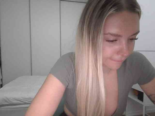 pinkpanther8899 webcam