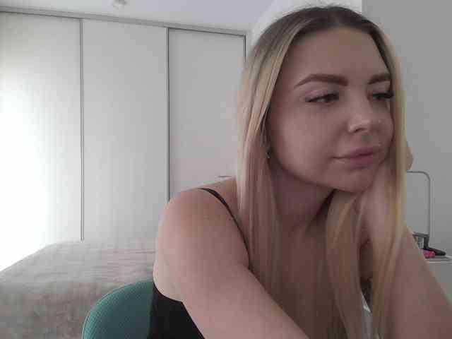 pinkpanther8899 webcam