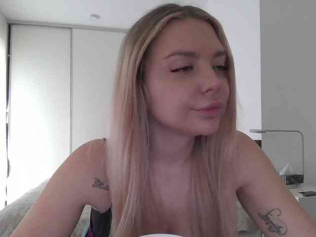 pinkpanther8899 webcam
