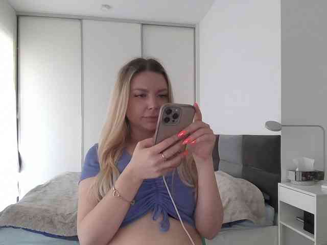 pinkpanther8899 webcam