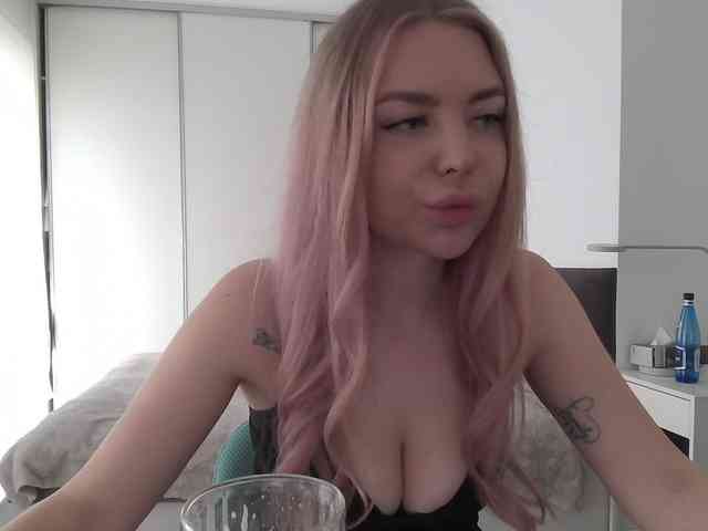pinkpanther8899 webcam
