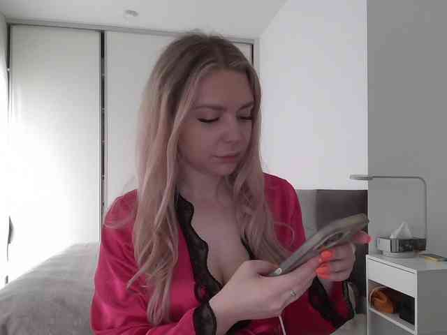 pinkpanther8899 webcam
