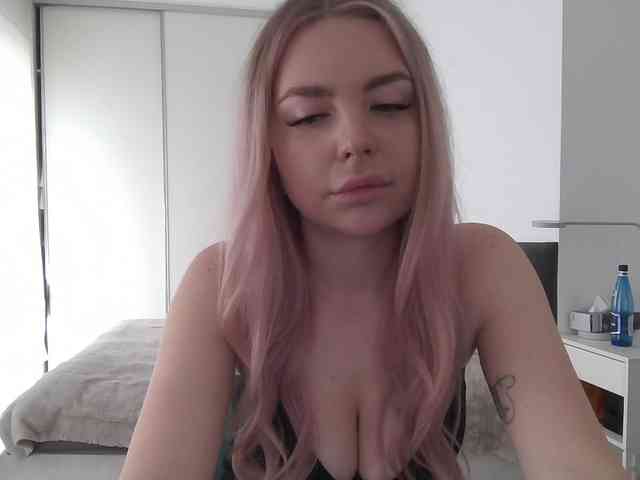 pinkpanther8899 webcam