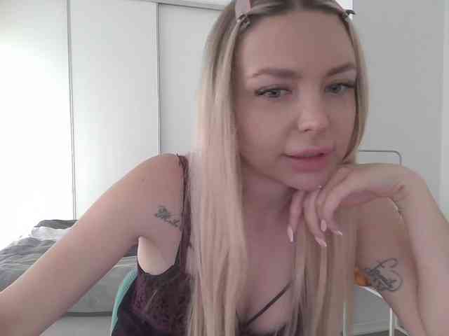 pinkpanther8899 webcam