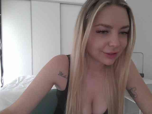 pinkpanther8899 webcam