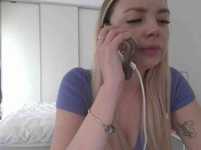 pinkpanther8899 webcam