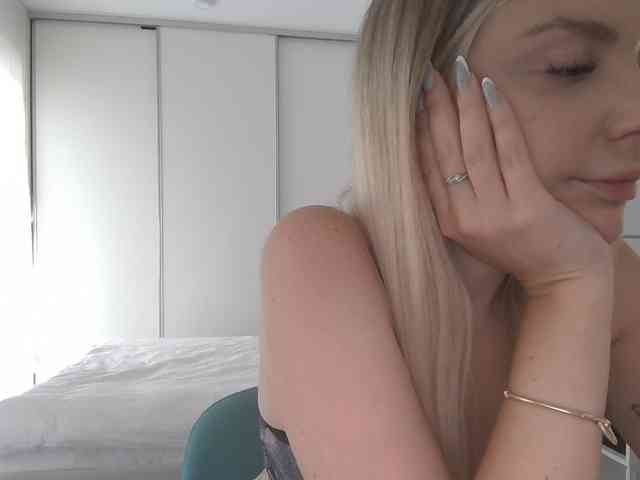 pinkpanther8899 webcam