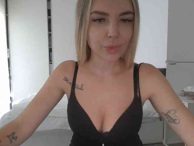 pinkpanther8899 webcam