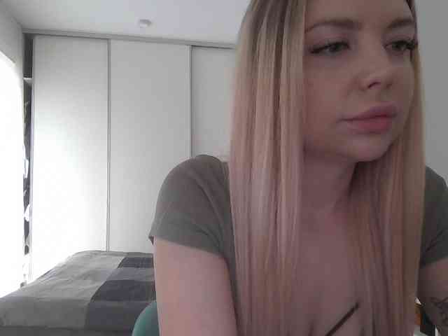 pinkpanther8899 webcam