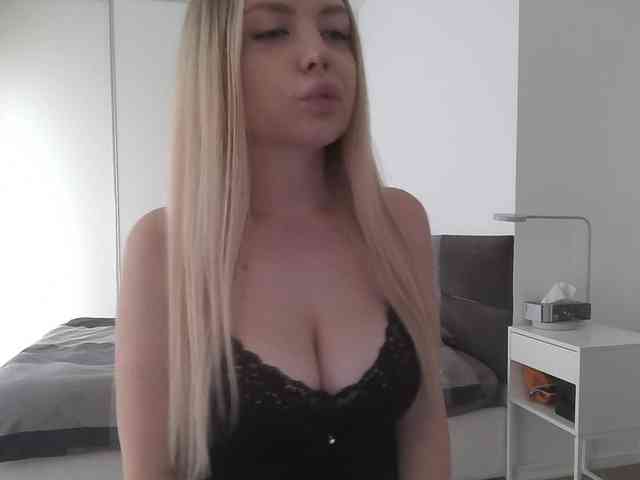 pinkpanther8899 webcam