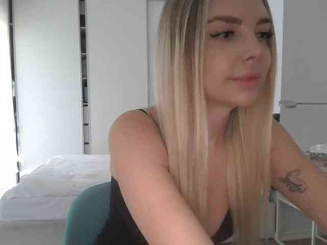 pinkpanther8899 webcam