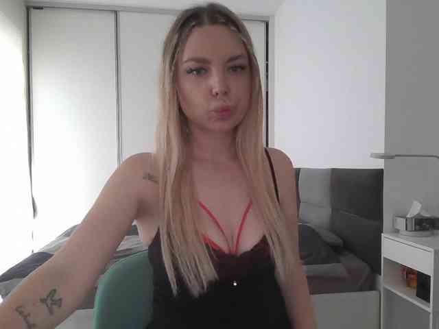 pinkpanther8899 webcam