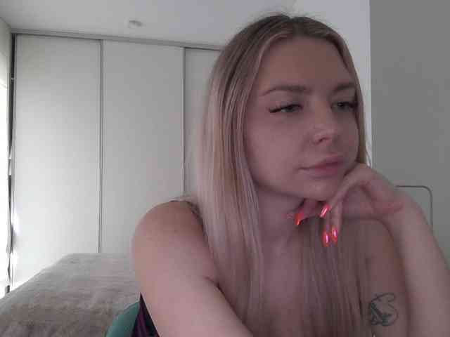 pinkpanther8899 webcam