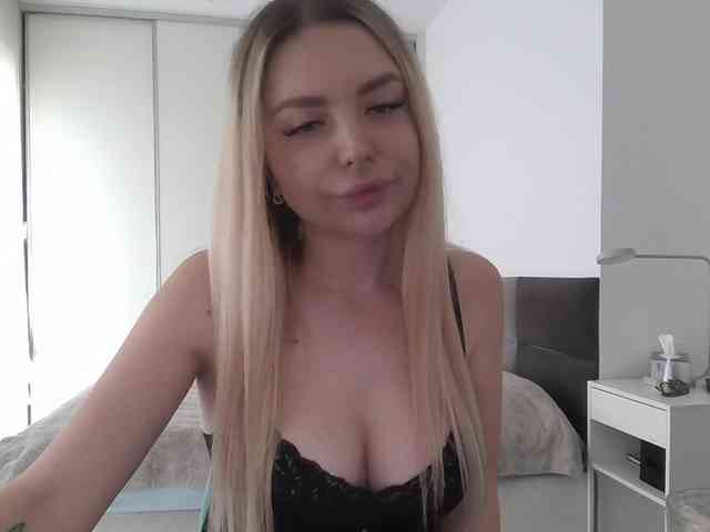 pinkpanther8899 webcam