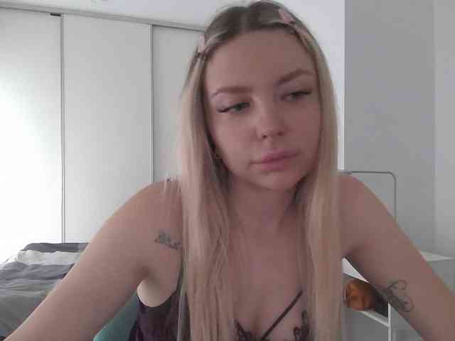 pinkpanther8899 webcam