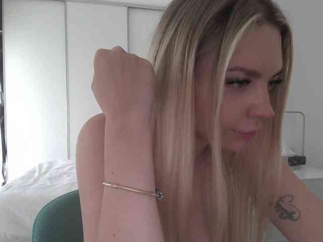 pinkpanther8899 webcam
