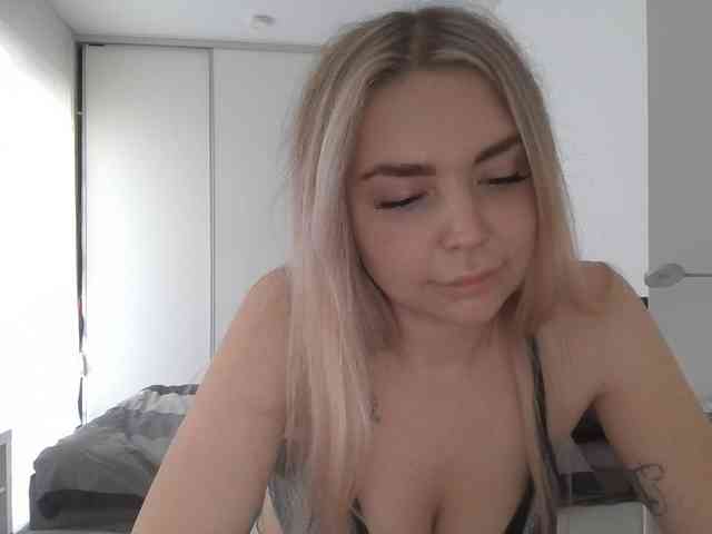 Blondie8853