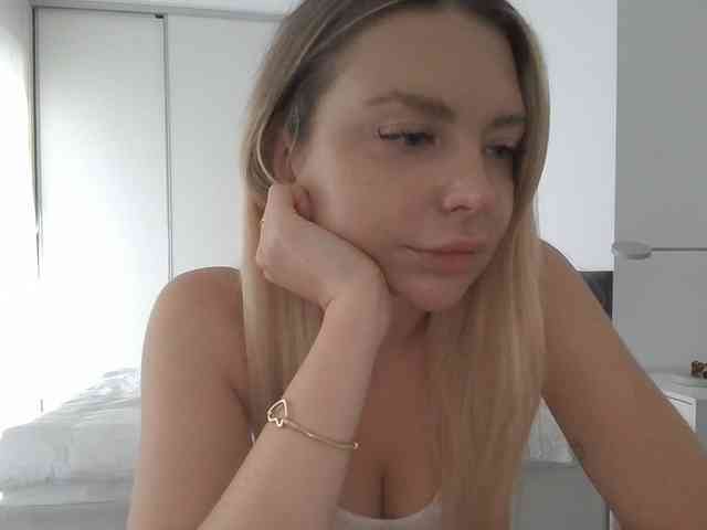 pinkpanther8899 webcam