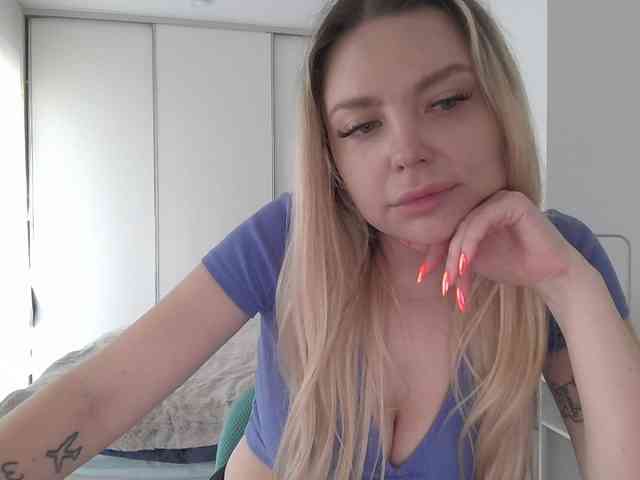 pinkpanther8899 webcam