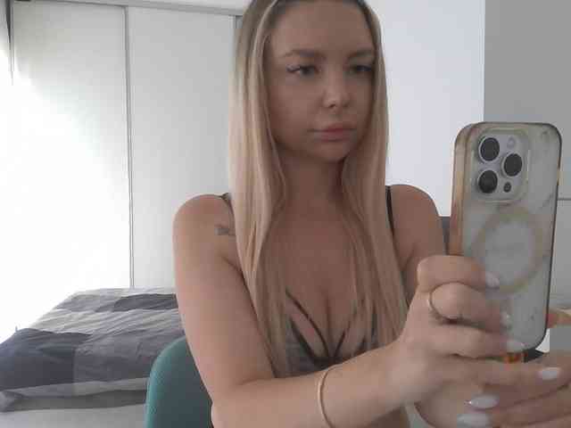 pinkpanther8899 webcam