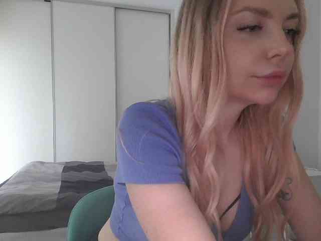 pinkpanther8899 webcam