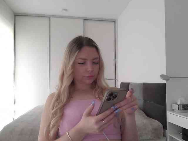 pinkpanther8899 webcam