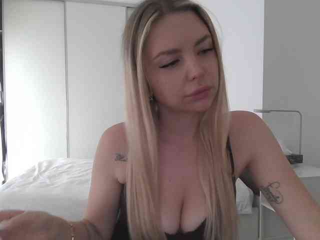 pinkpanther8899 webcam