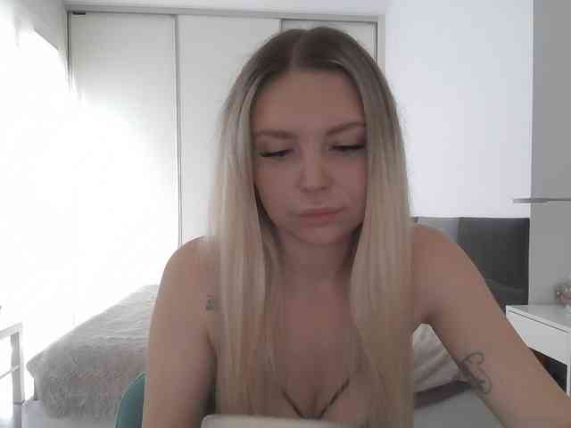 pinkpanther8899 webcam