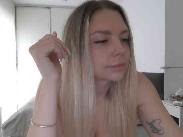 pinkpanther8899 webcam