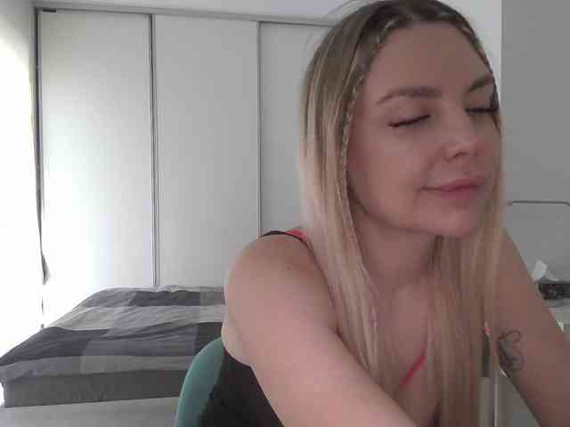 pinkpanther8899 webcam