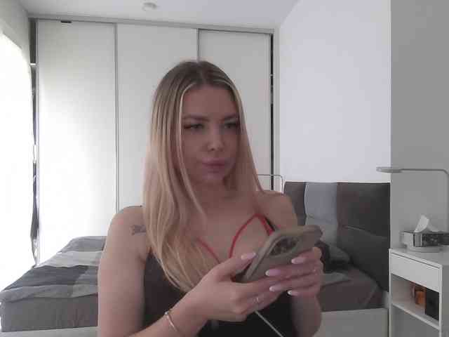 pinkpanther8899 webcam