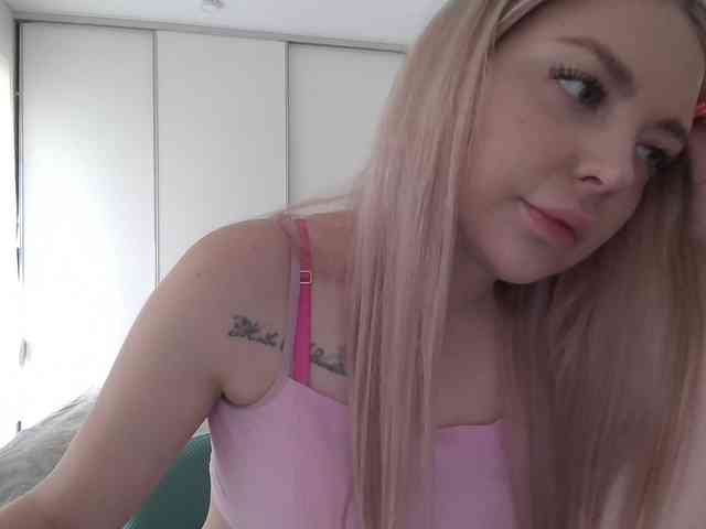 pinkpanther8899 webcam
