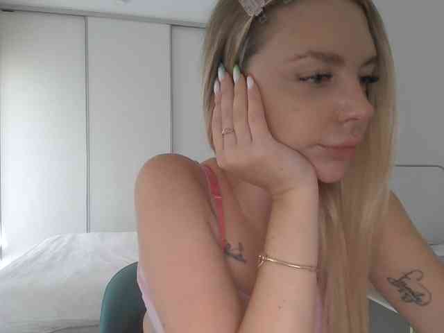pinkpanther8899 webcam