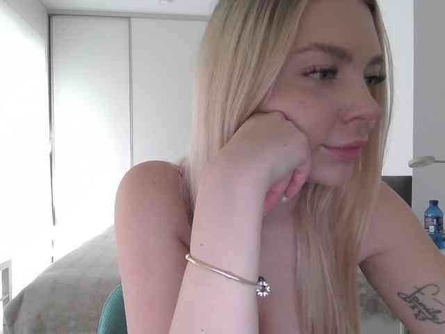 pinkpanther8899 webcam