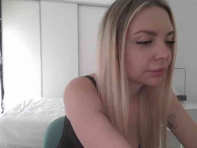 pinkpanther8899 webcam