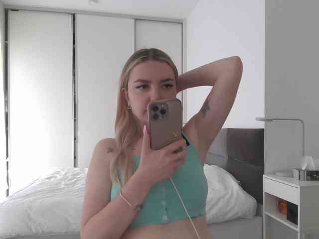 pinkpanther8899 webcam