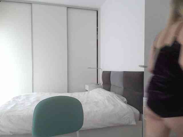 pinkpanther8899 webcam